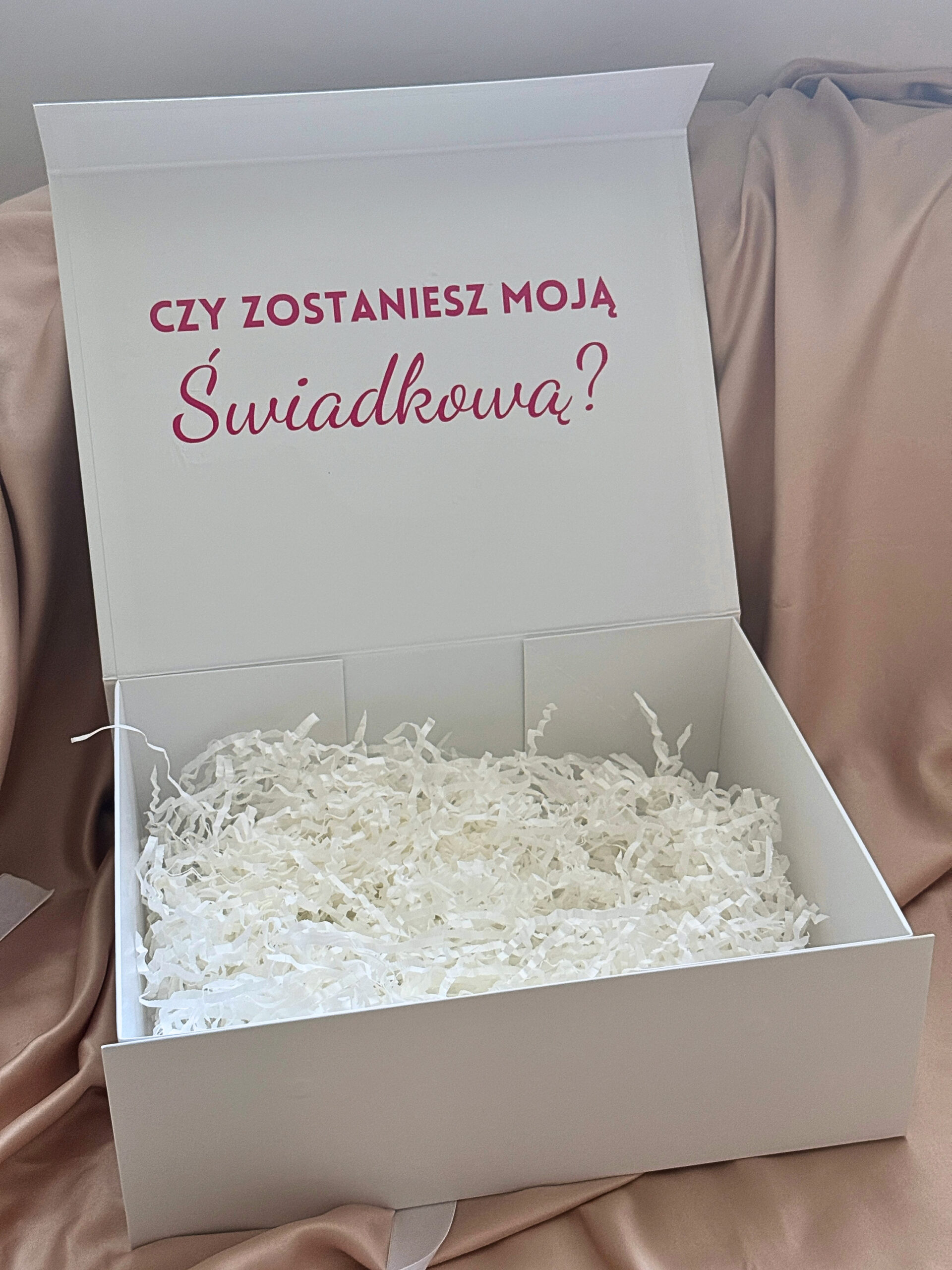 Elegancki box dla Świadkowej