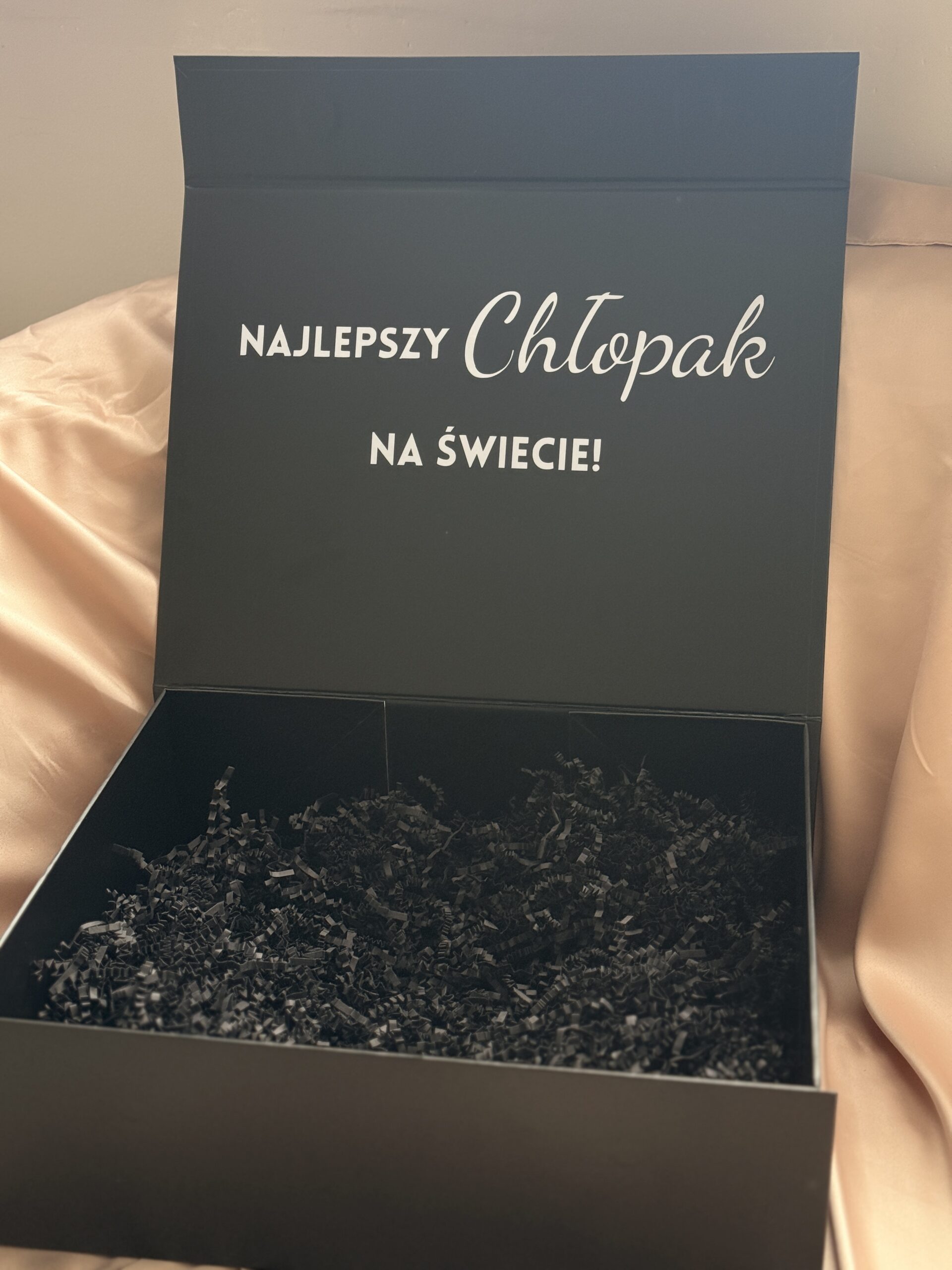Personalizowany elegancki box na dzień chłopaka