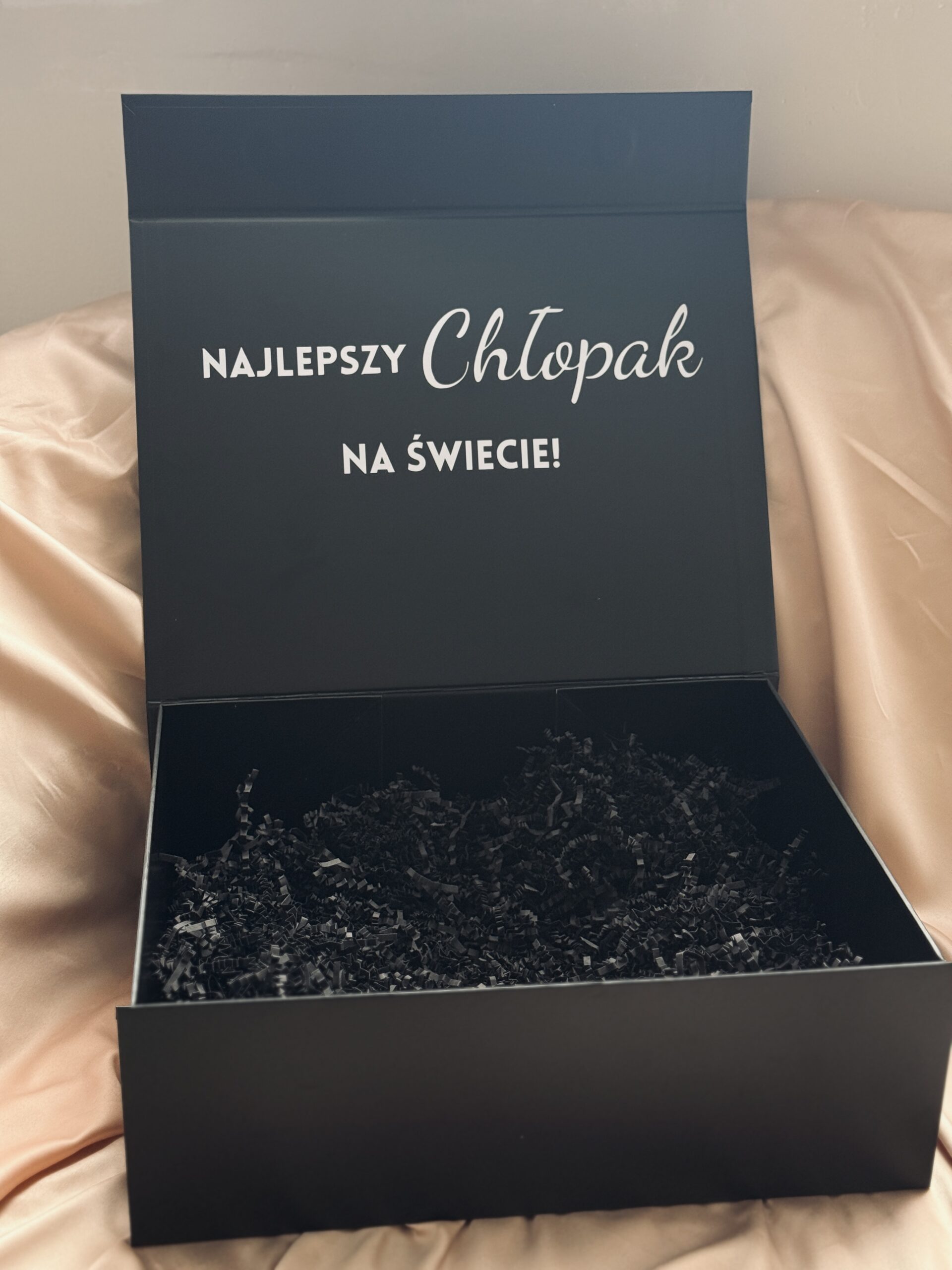 Personalizowany elegancki box na dzień chłopaka